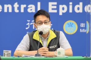 羅一鈞深夜請假！原因「藏洋蔥」　陳時中：眼淚快掉下來
