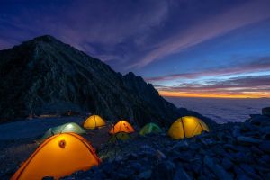 ▲網友好奇詢問「露營到底有什麼魅力？」（示意圖／翻攝pixabay）