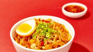 ▲高雄首間「扒扒丼」門市,推出辣丼飯系列商品,滿足愛吃辣的味蕾。(圖/扒扒丼提供) ▲高雄首間「扒扒丼」門市,推出辣丼飯系列商品,滿足愛吃辣的味蕾。(圖/扒扒丼提供)