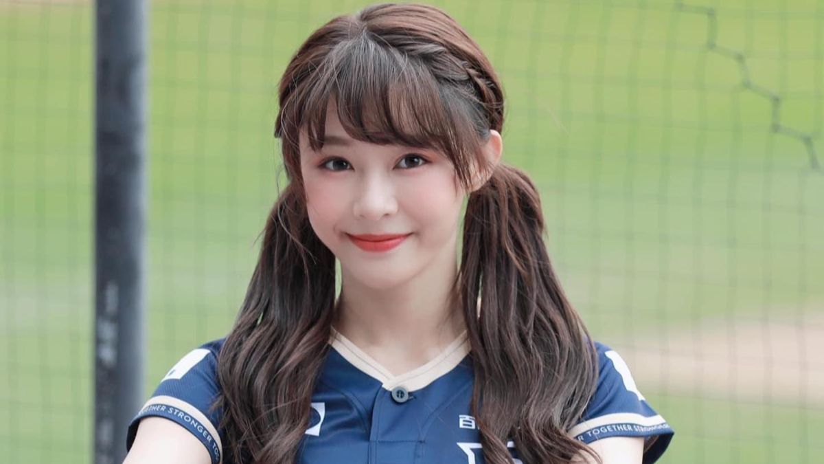 ▲樂天女神Yuri分享性感照寵粉。（圖／陳怡叡臉書）