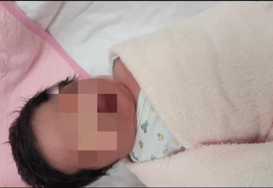 ▲台中頂街派出所一位暖心警察，騎警用機車替民眾開道，讓產婦順利趕到醫院生產。事後民眾特別發文「爆料」來致謝，讓網友讚翻。（圖／翻攝自爆料公社二館臉書）