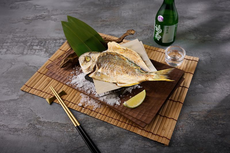 ▲藝奇新鮮海釣現流烤魚。（圖／王品集團提供）