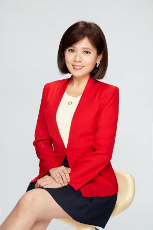 ▲接手《前進戰略高地》對陳諺瑩來說壓力頗大。（圖／中天電視提供）