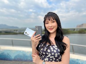 小米12 Pro。(圖/記者周淑萍攝) ▲小米12 Pro。(圖/記者周淑萍攝)