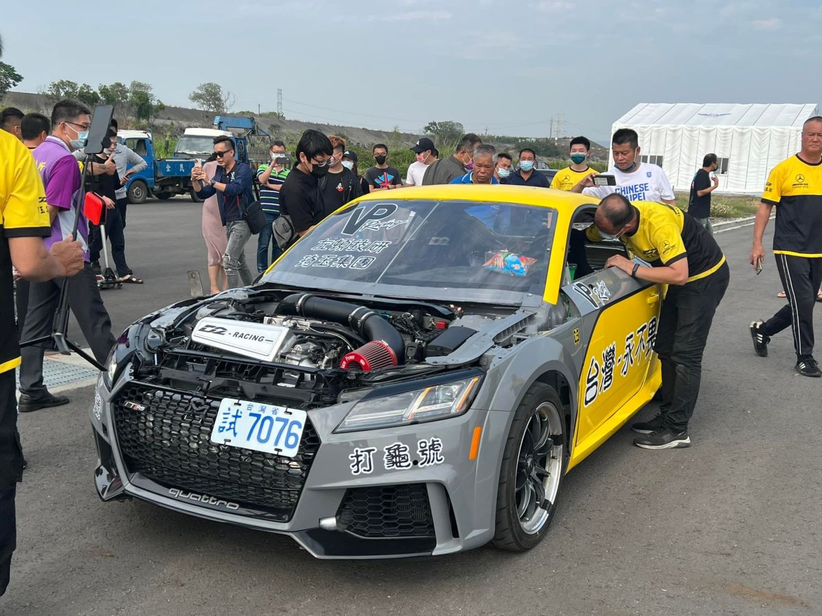 ▲廖老大不滿大陸網紅「HG杰爺」嗆聲台灣沒快車，自行改裝「打龜號」迎戰，結果日前實測成績三次都打破「杰尼龜」紀錄。（圖／翻攝自溪洲鄉長江淑芬臉書）