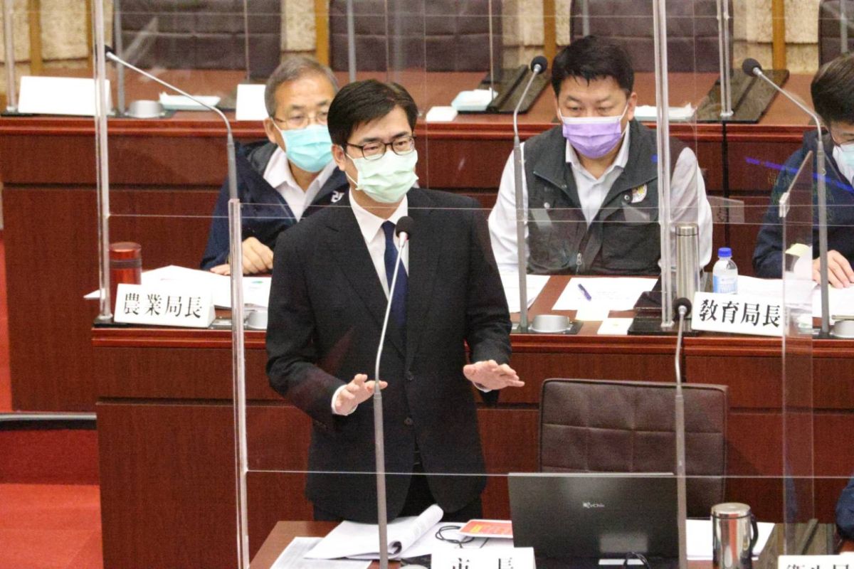 ▲市長陳其邁表示，高市府已在調查，台電所造成的市民損失已責請法制局單一窗口處理。（圖／高市府提供）