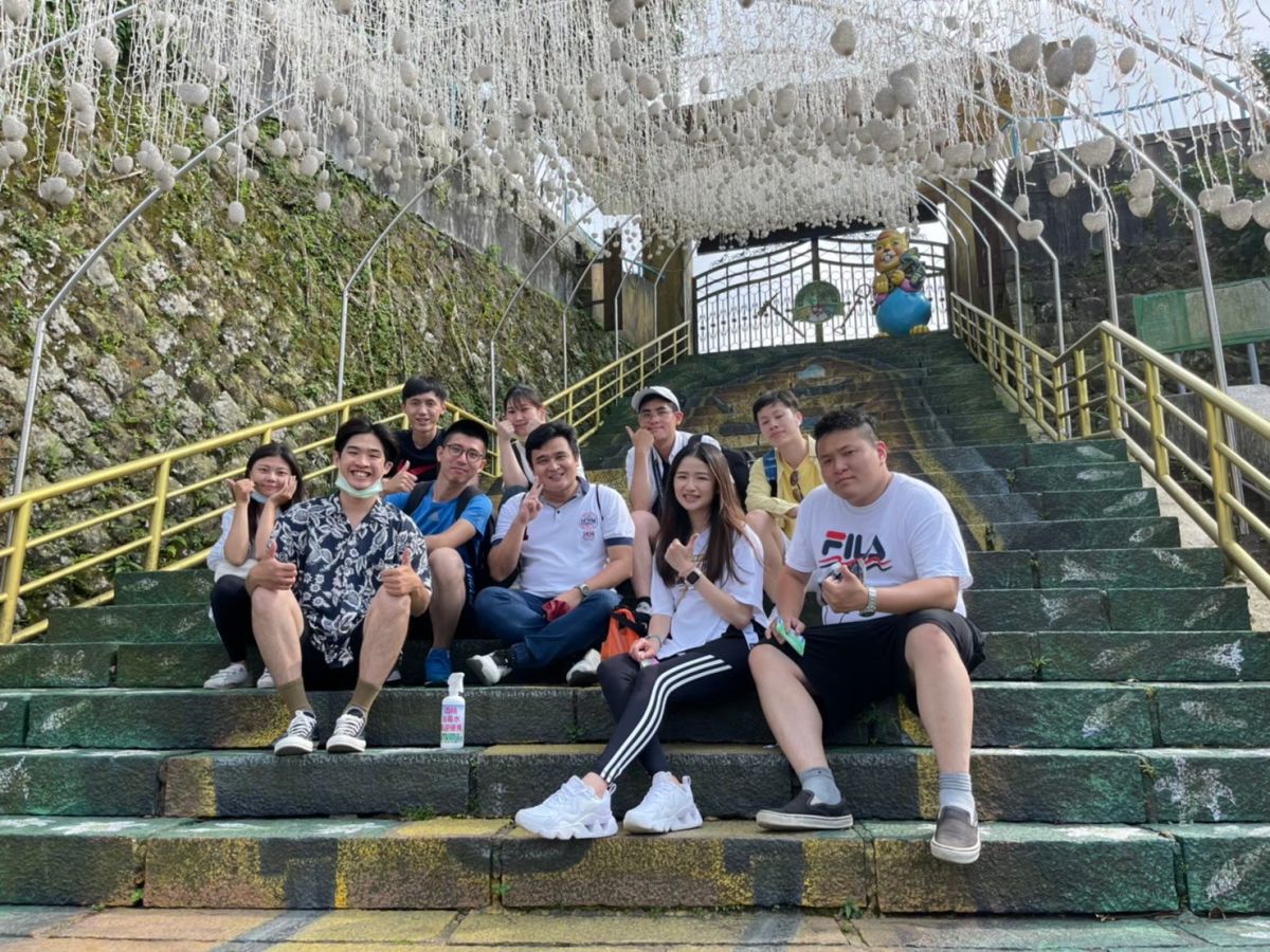 ▲文湖國小店長孫國豪去年1月接任文湖國小店，旗下團隊也大換血，全由資歷1年內的新人組成。（圖／NOWnews資料照片）