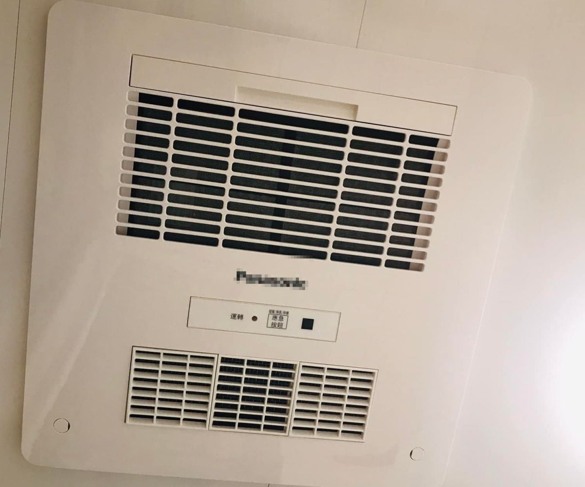 ▲下週又將迎接濕冷的天氣，有民眾也好奇詢問，在浴室裝上「暖風機」是否實用？（圖／翻攝自裝潢DIY研究室）