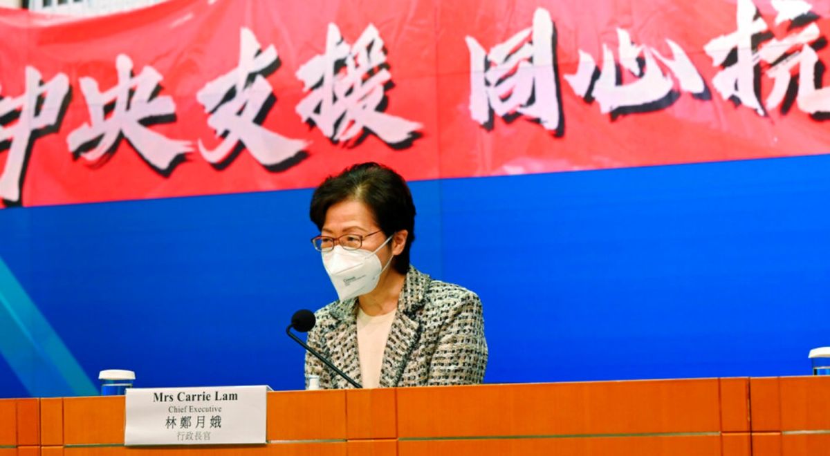 ▲香港行政長官選舉提名期將於4月3日開始，但至今沒有具份量的人表態參選，有專家表示，相信北京怕出亂象，所以不急於讓屬意人選浮現。圖為香港特首林鄭月娥。（圖／美聯社／達志影像）