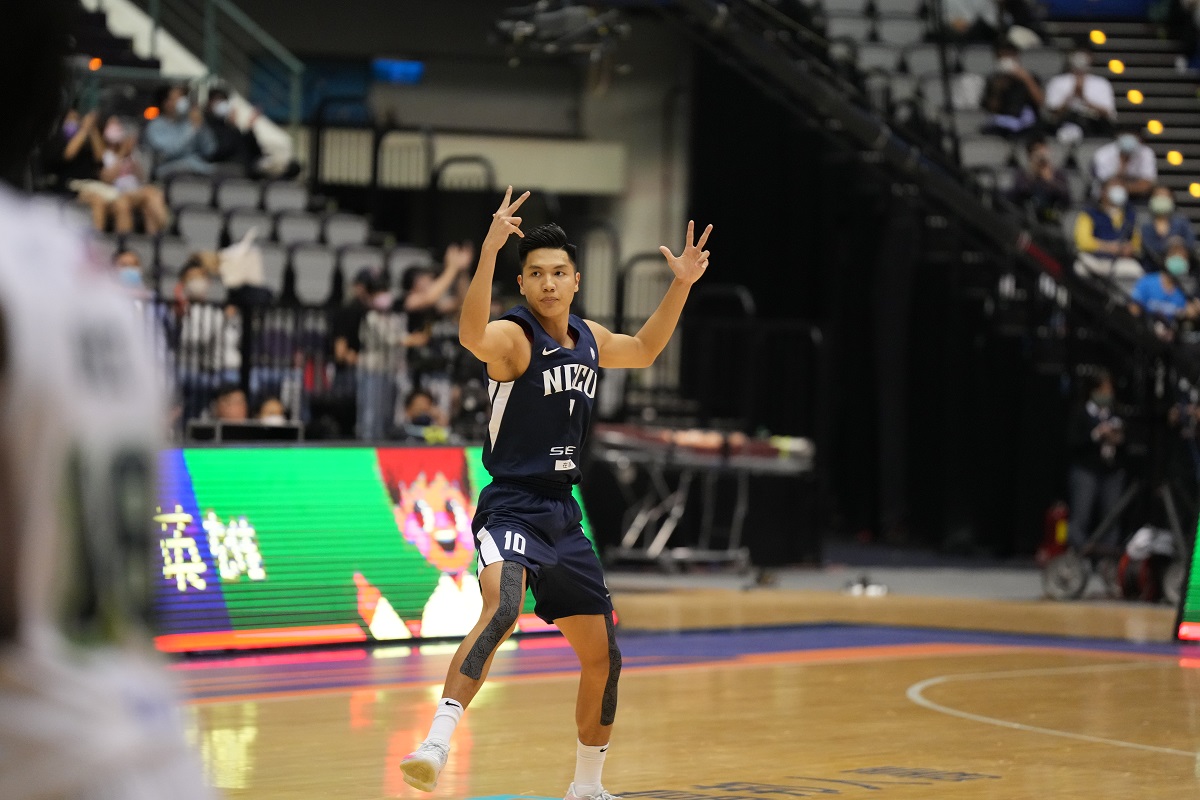 ▲王凱裕砍進關鍵三分球助政大二連霸。（圖／大專體總提供）