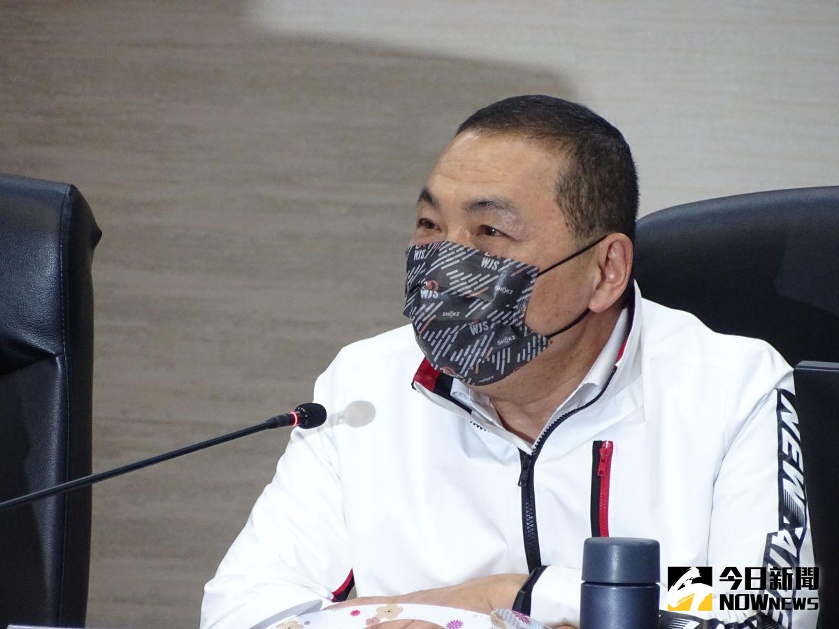 ▲恩恩事件延燒，但根據台灣民意基金會最新民調，新北市長侯友宜防疫滿意度只跌1%，仍是六都首長最高。(資料照／記者呂炯昌攝)