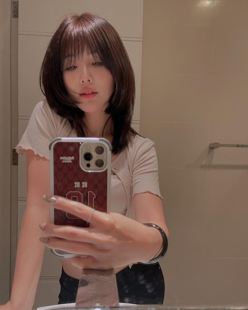 ▲▼壯壯身材凹凸有致。（圖／壯壯 • ZZ IG、壯壯 / Ula Shen臉書）