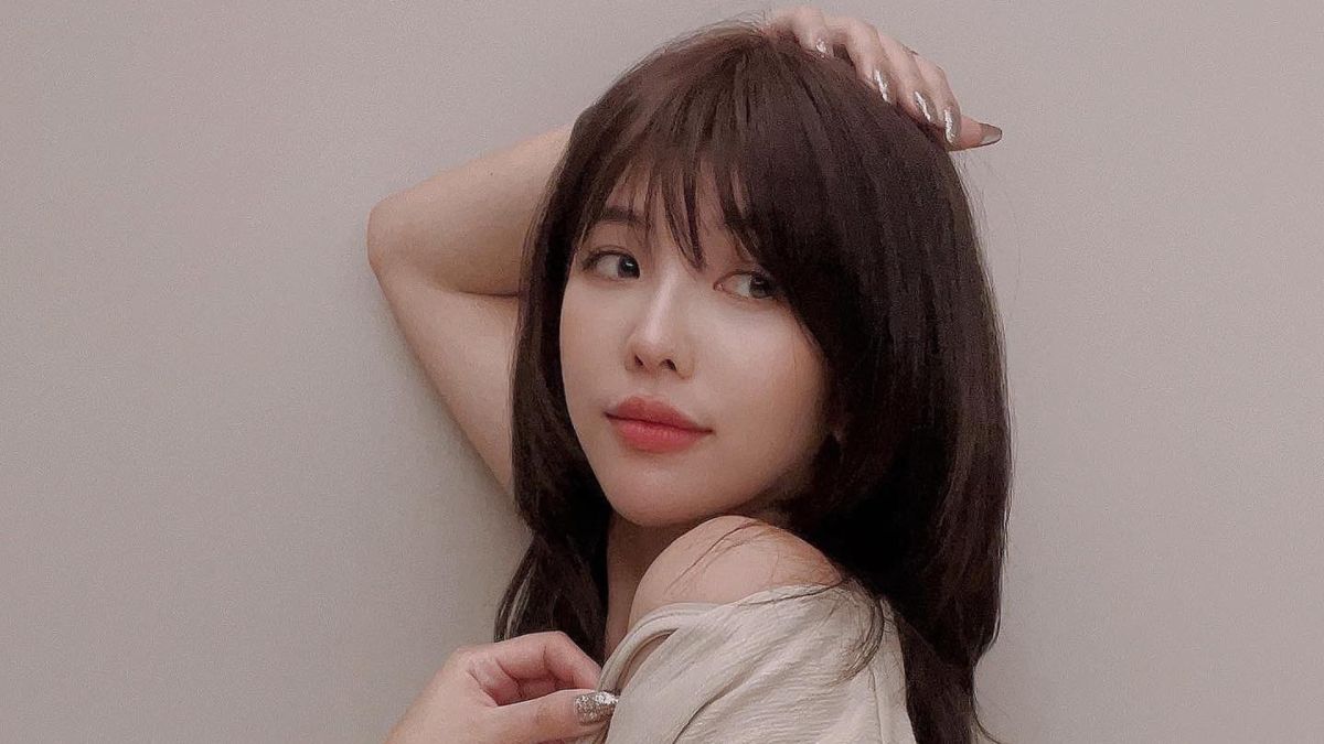 ▲壯壯蜜桃臀外露。（圖／壯壯臉書）