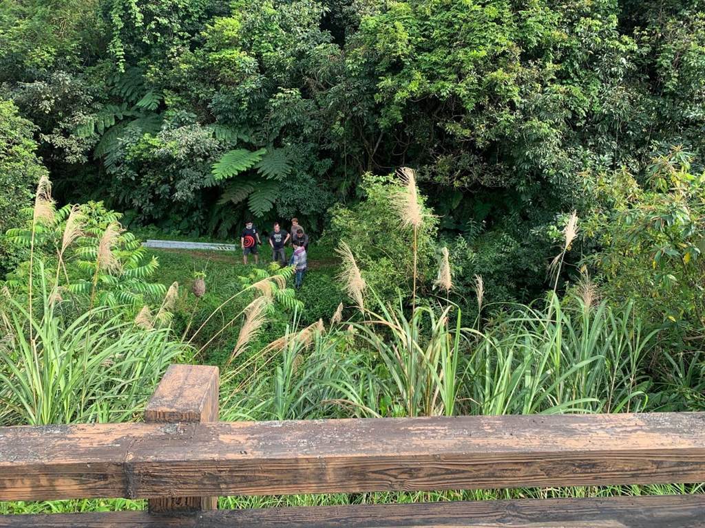 ▲警消獲報趕抵時，吳男已失去生命跡象。（圖／翻攝畫面）