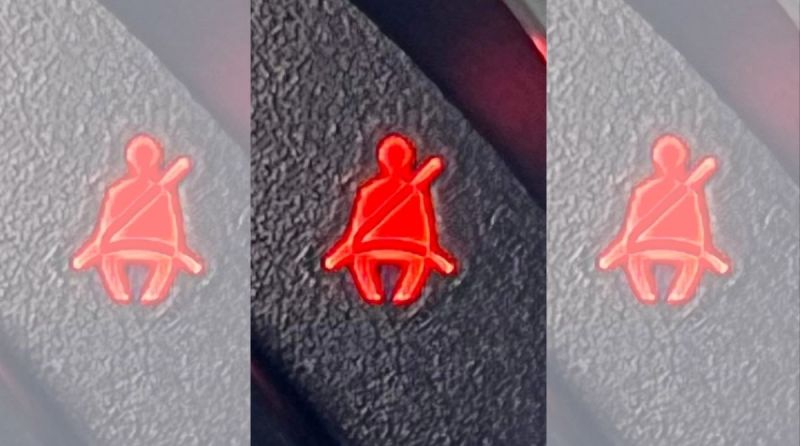 ▲有網友發現車上突然出現「紅色忍者」燈號，讓他好奇詢問「這個圖示是幹嘛用的？」而引起行家解答。（圖／翻攝爆廢公社公開版臉書）