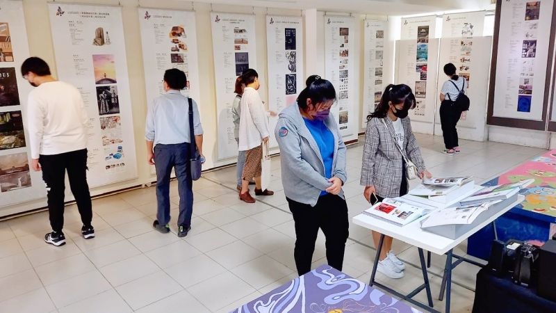 ▲潮州高中學生參觀「2022臺灣設計展演巡迴成果展」。（圖／樹科大提供）