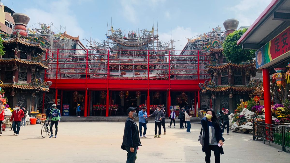 ▲大甲鎮瀾宮整修廟宇建築，預計花3年時間完成。（圖／記者顏幸如攝，2022.03.21）