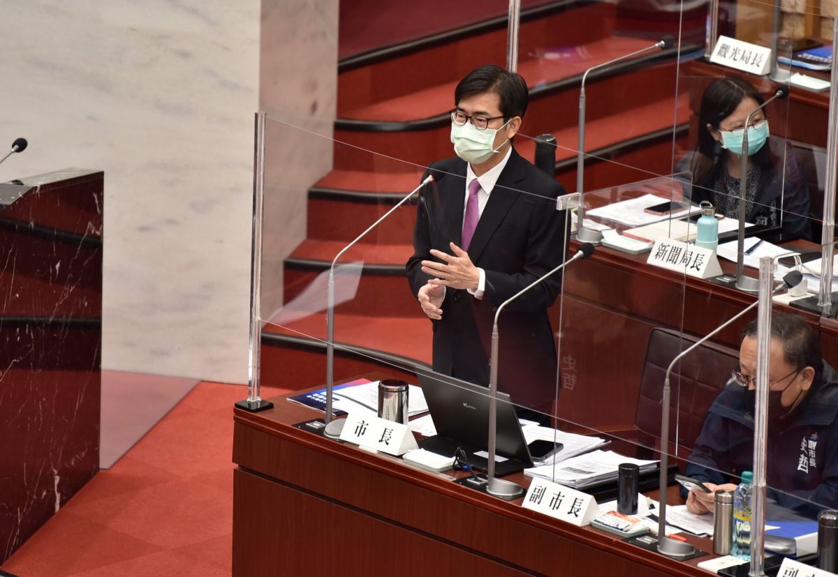 ▲針對無黨團結聯盟黨團關注中油高煉廠整治狀況，市長陳其邁在詢答時表示，所有設備均將保持最佳狀態並且定期監測，避免造成二次污染。(圖／高市府提供)