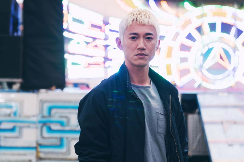 吳慷仁秒甩《華燈》寶寶 漂金髮化身暴力更生人