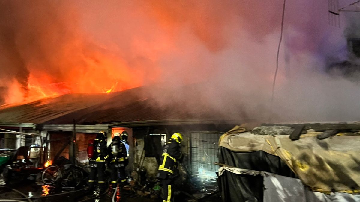 ▲台中市豐原區中正路一處民宅今（21）晚發生火警，造成1人死亡。（圖／翻攝畫面）