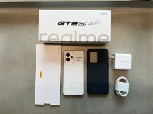 ▲紙手機，realme GT2 Pro。(圖/記者周淑萍攝)