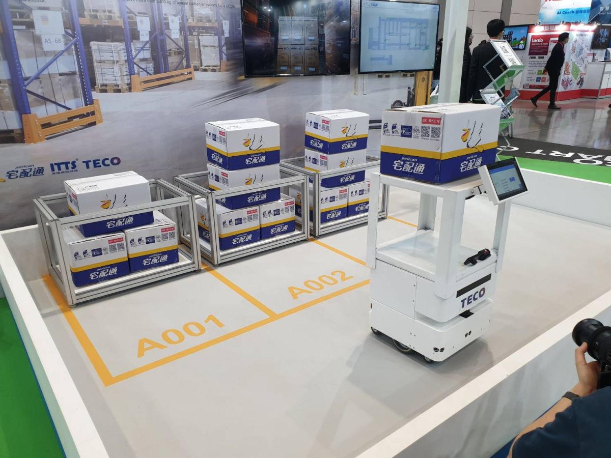 ▲法人指出，部分產業仍因庫存去化問題膠著，但中長線看來AI科技新趨勢成長仍在，建議利用定期定額方式趁機逢低加碼，可做中長期佈局。圖為自動化倉儲（圖／記者許家禎攝，NOWnews資料照片）