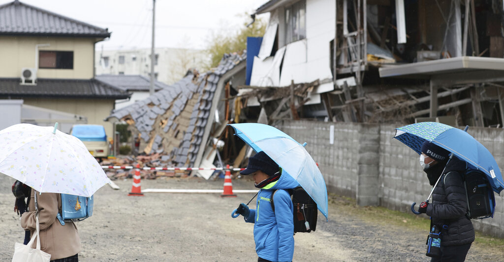 ▲日本16日發生規模7.4強震。（圖／美聯社／達志影像）