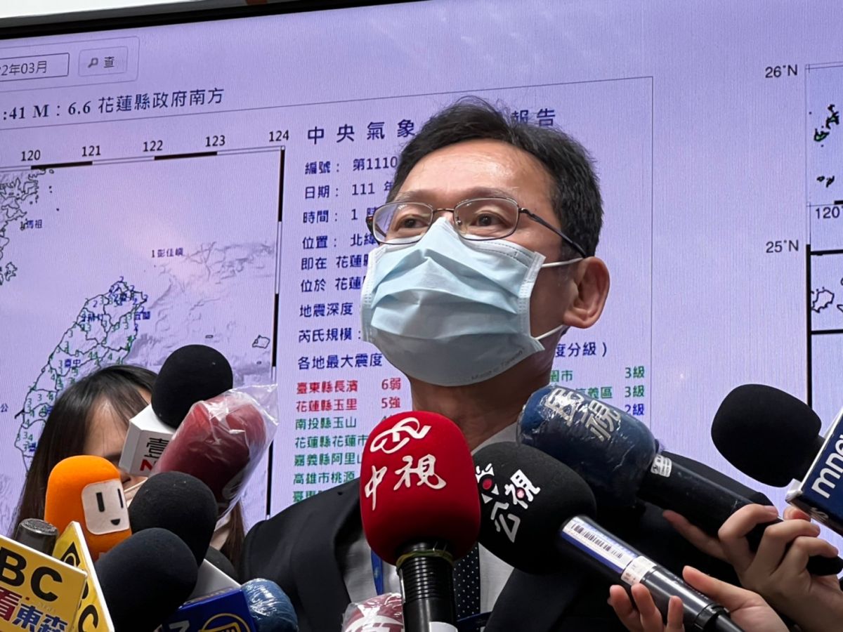 ▲中央氣信局地震測報中心主任陳國昌提醒，由於今天清晨花蓮台東交界的地震規模相當大，後續3天內仍有大規模餘震發生機率，請民眾留意。（圖／張勵德攝）