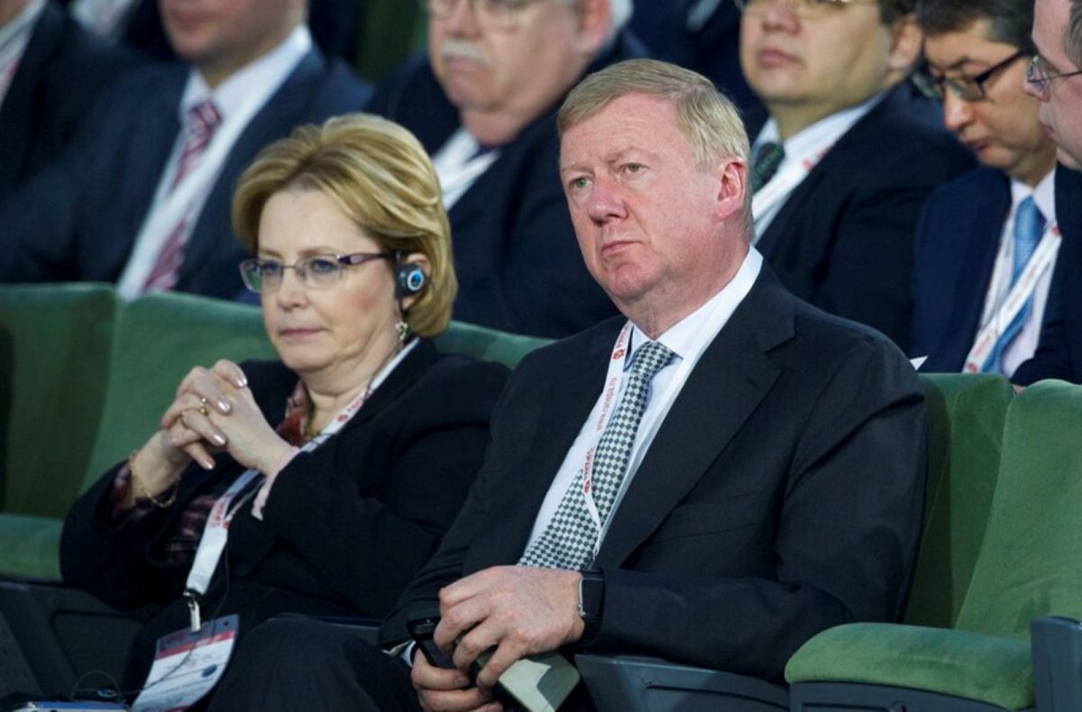 ▲俄羅斯總統蒲亭（Vladimir Putin）的國際特使邱貝斯（Anatoly Chubais，右）已經辭職，成為自俄國入侵烏克蘭以來請職的最高級官員。（圖／美聯社／達志影像）