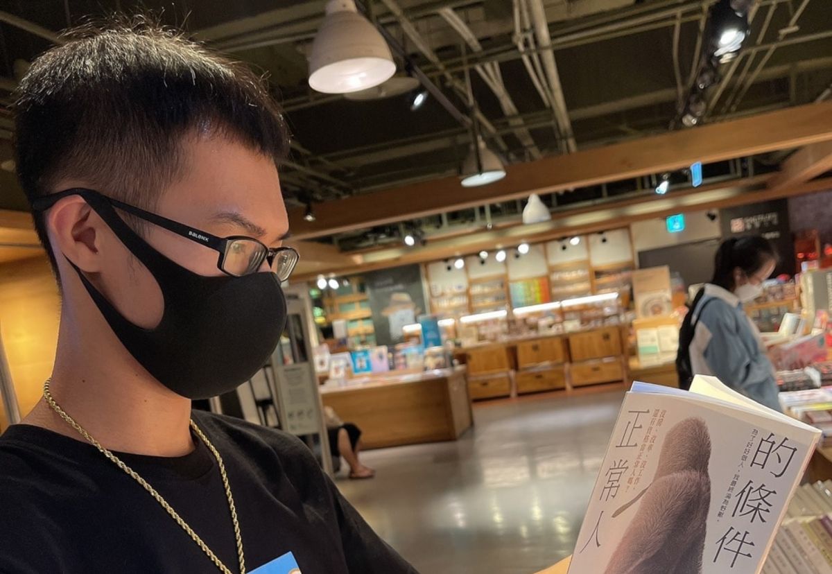 ▲鄧佳華回應陶晶瑩照鏡子一事。（圖／鄧佳華臉書）