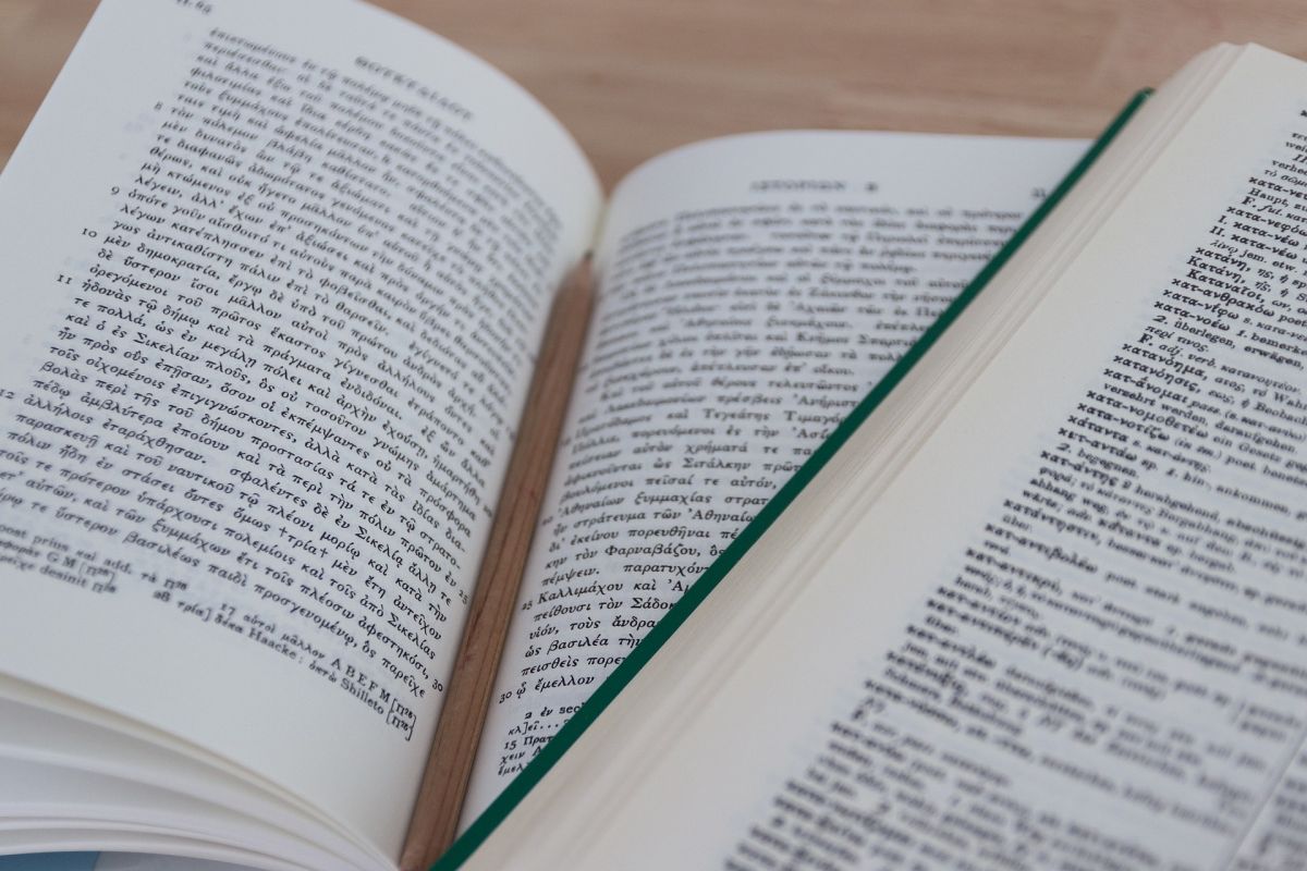 ▲中國有一對父母陪24歲的女兒考研究所，結果成績揭曉，父母都考上了，女兒卻落榜。（示意圖／pixabay）