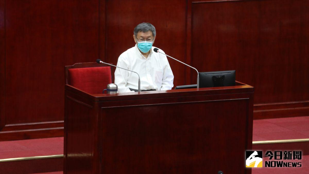 ▲台北市長柯文哲24日進入議會，打算進行施政報告，不過卻因為勞動局長陳信瑜為副市長黃珊珊拉票，疑似違反行政中立，遭到藍綠議員杯葛而無法報告。（圖／記者丁上程攝，2022.03.24）