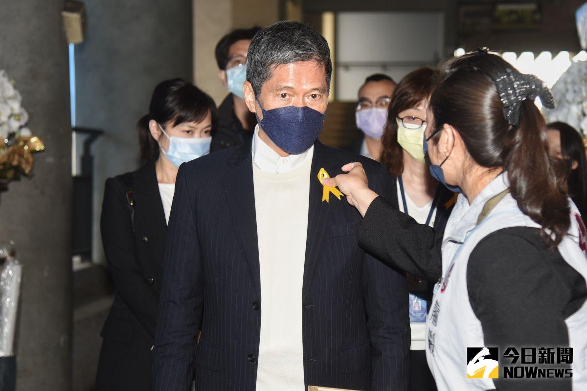 ▲文化部長李永得今（11）日在立法院受訪指出， 策展人吳牧青的不實指控對他非常不公平。（資料圖／記者陳明安攝）