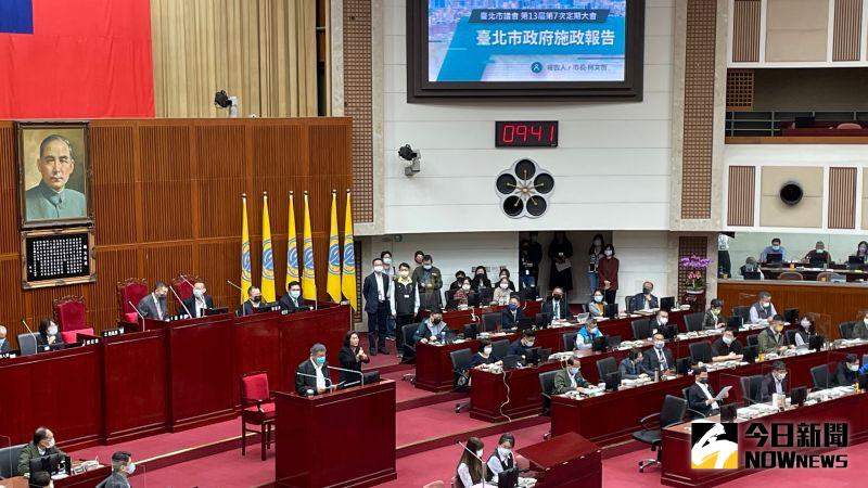 ▲歷經24日藍綠黨團市議員的杯葛後，台北市長柯文哲終於在25日上午順利進行施政報告。（圖／記者丁上程攝，2022.03.25）