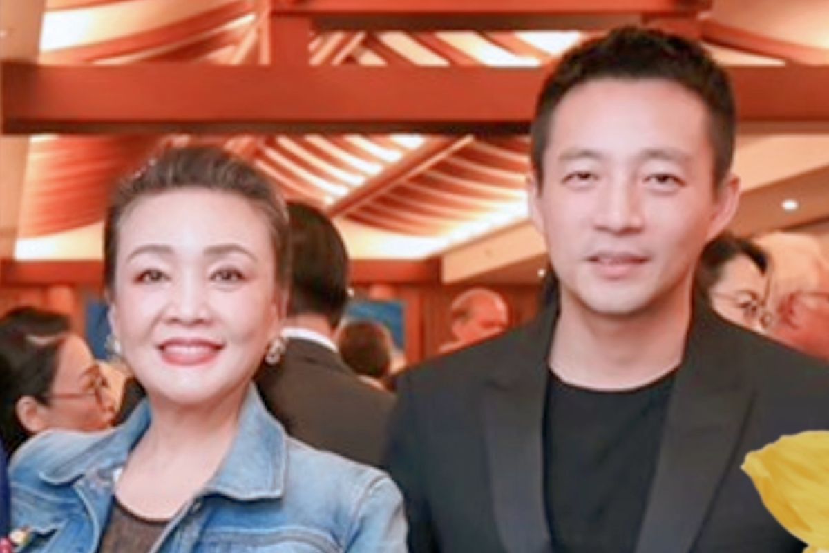 ▲汪小菲（右）撂話警告小S，張蘭（左）挺兒再度開嗆。（圖 / 張蘭微博）