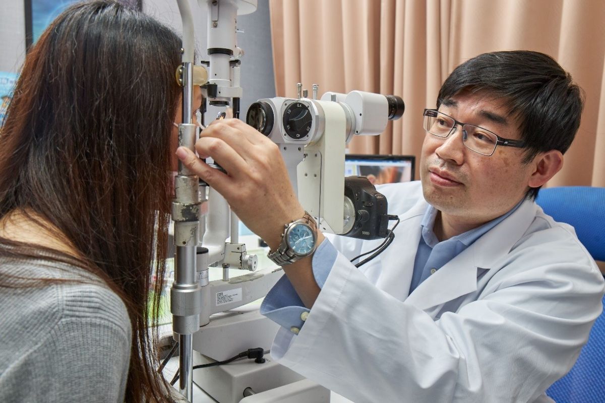 ▲乾眼症不單缺水所致！更有瞼板腺阻塞導致油脂分泌不足的問題，治療前應由專業醫師評估是「缺油型」或「缺水型」。（圖／資料照片）