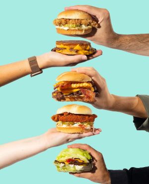 ▲MrBeast Burger快閃餐車提供多款人氣商品，包含雙層特製牛肉堡、翻轉起司堡等。（圖／Just Kitchen提供）