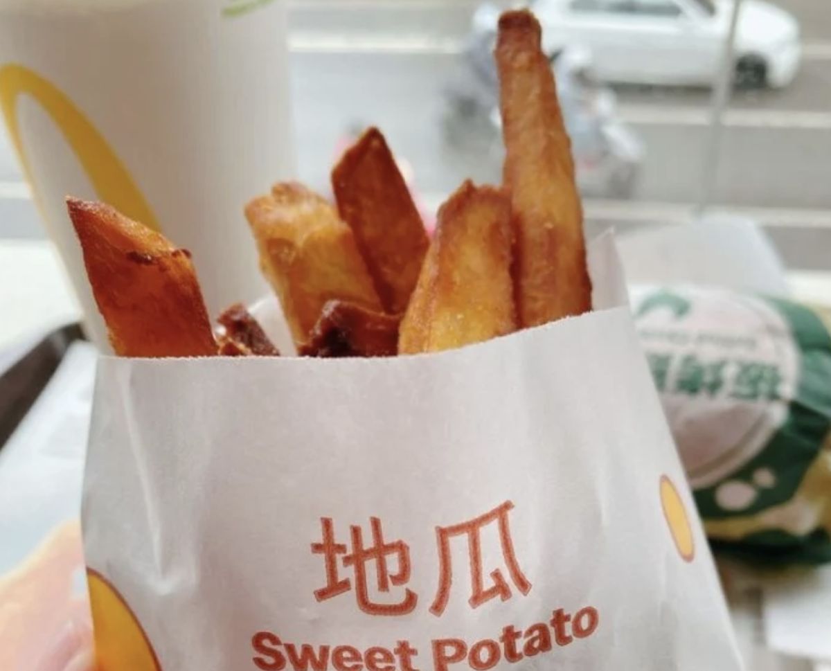 ▲麥當勞近日開賣地瓜薯條，超夯新品引發老饕嚐鮮。（圖/Dcard）
