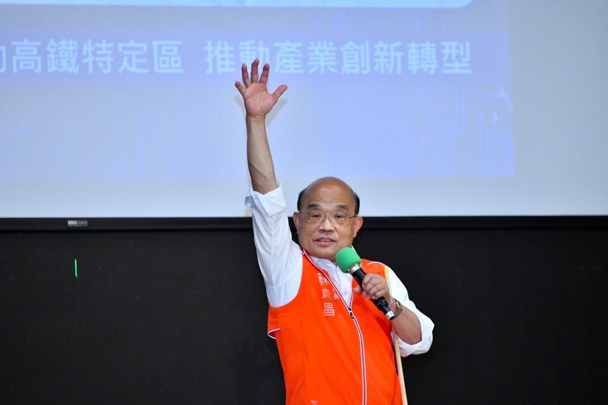 ▲行政院長蘇貞昌表示，儘管確診數會有增加，但是這是在穩健開放下勢必要付出的代價，請國人戒慎恐懼。（圖／行政院提供）