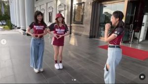 ▲▼黃捷(左一)和林襄(中)學跳應援舞。(圖/黃捷IG) ▲▼黃捷(左一)和林襄(中)學跳應援舞。(圖/黃捷IG)