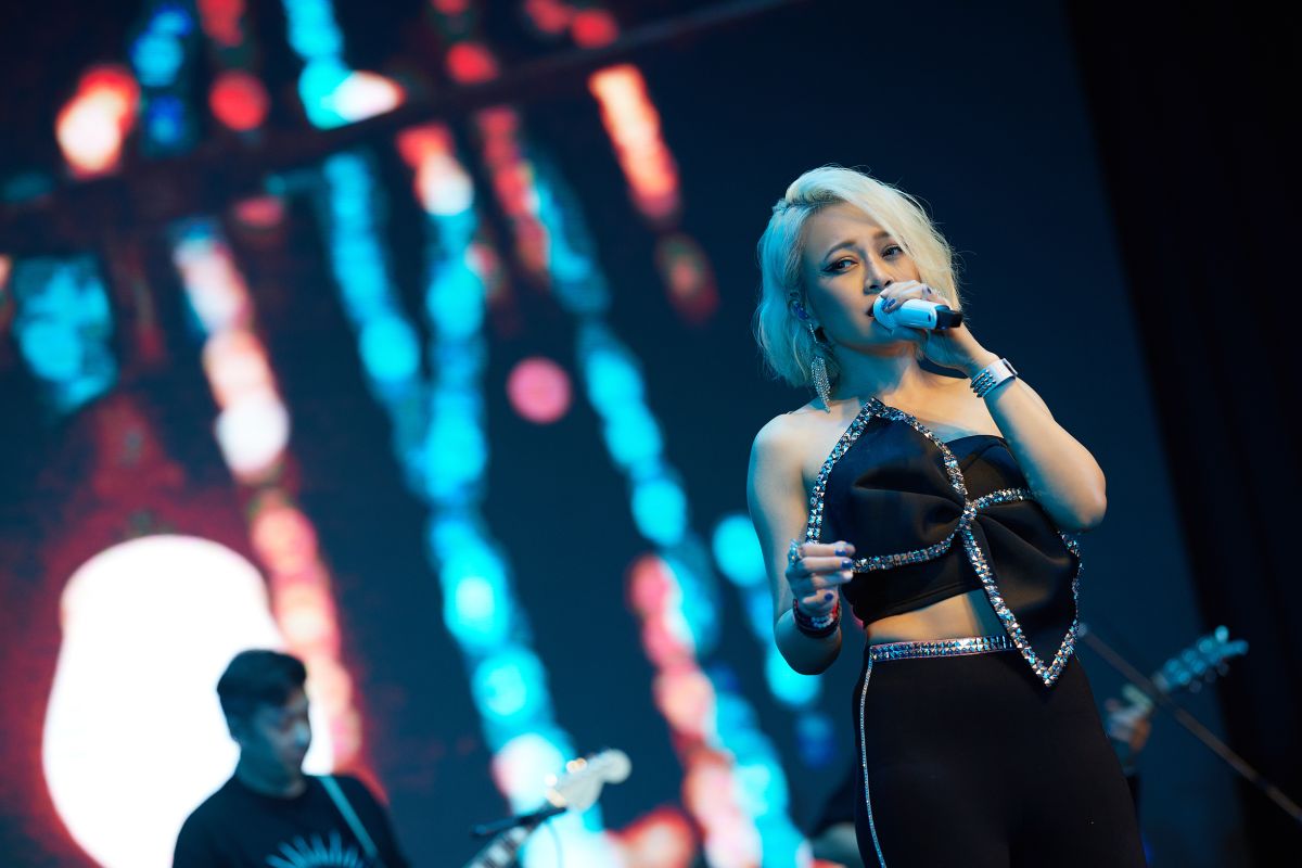 ▲戴愛玲舉辦巡演，唱到一半突然淚崩。（圖／華納音樂提供）