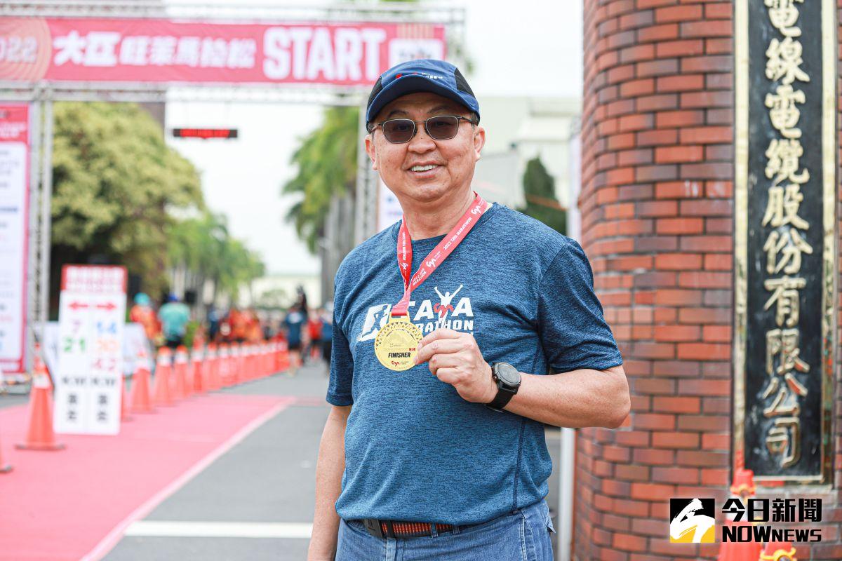 ▲大亞集團董事長沈尚弘今（27）日參與「2022大亞旺萊馬拉松」7K組別。（圖／記者葉政勳攝，2022.03.27）
