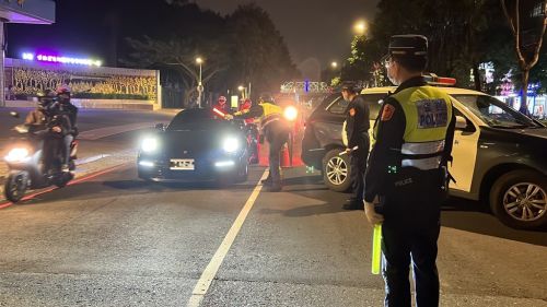 11月交通新制！毒駕乘客罰1.5萬、重機停機車格、台鐵5分鐘前訂票