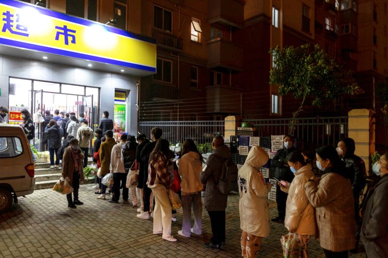 中國本土新增6215例　超過半數在上海
