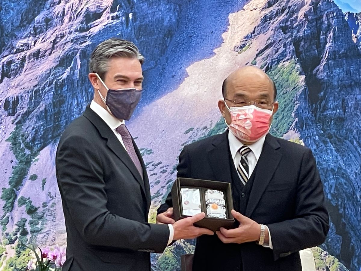 ▲美國國家民主基金會長威爾森（左起），今日拜訪行政院長蘇貞昌。（圖／記者王敏旭攝，2022.03.28）