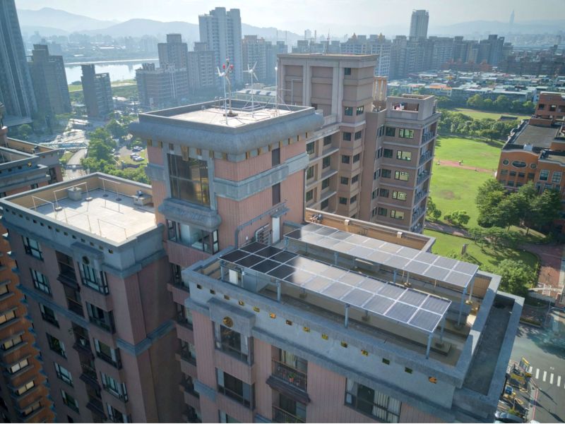 ▲峰景翠峰社區，建置12.6kW太陽能光電系統，供社區尖峰用電時段使用。（圖／資料照片）