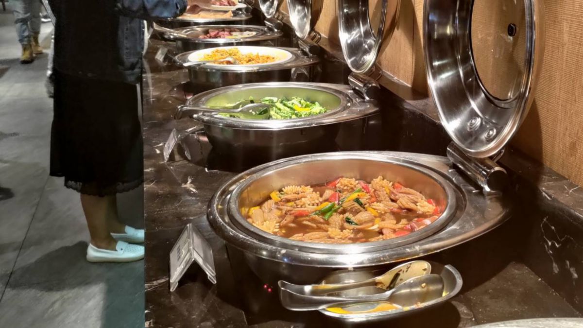 ▲吃到飽餐廳可以想吃多少就吃多少，是許多人認為CP值最高的餐點類型。（示意圖／記者詹鎰睿攝影）