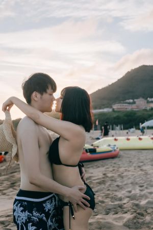 吳夢夢 ▲吳夢夢和男友「熊吉」成為固定拍攝成人片的搭檔。(圖/翻攝吳夢夢FB)