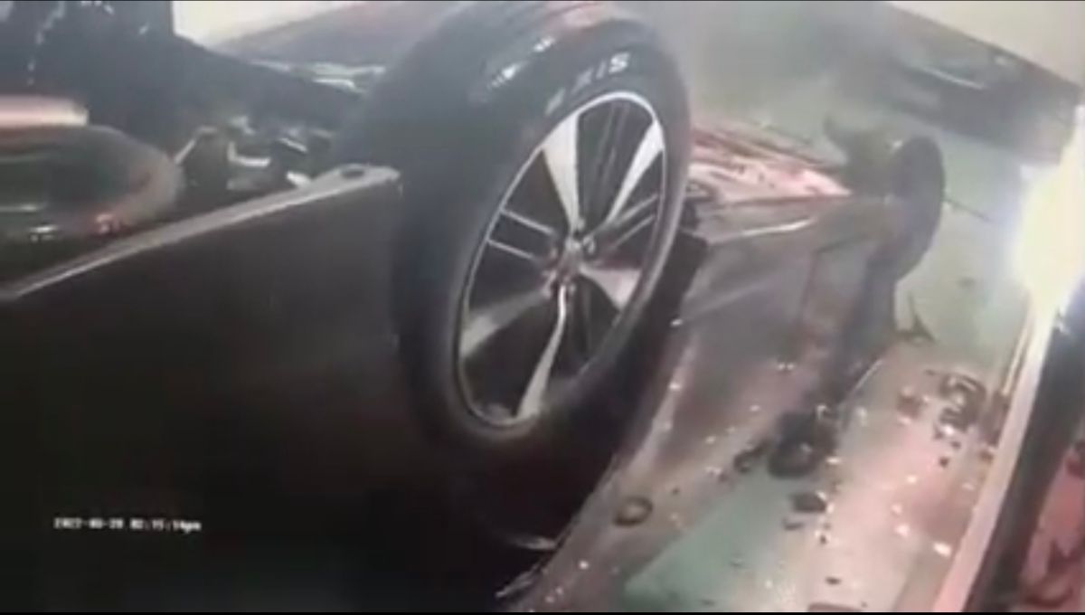 ▲ 疑誤踩油門！北市7旬翁駕車　急墜落至機械式停車場B1。（圖／翻攝畫面）