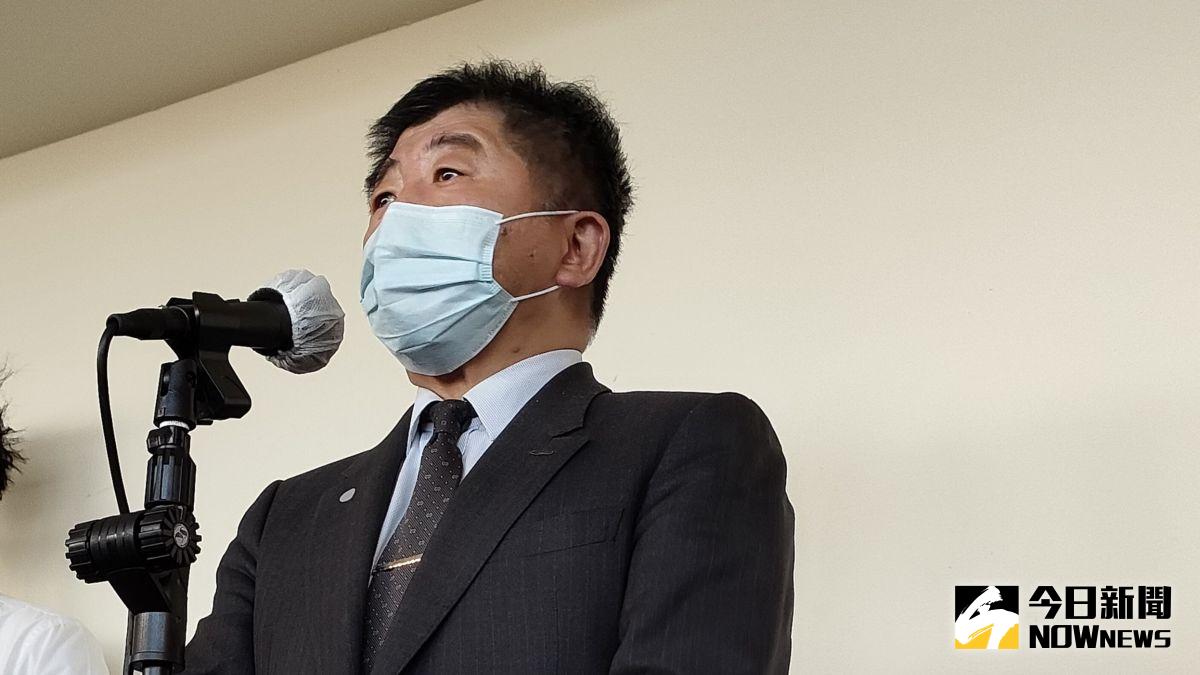 ▲今（30）日中央流行疫情指揮中心指揮官陳時中強調，根據3月1日公布新規，「唱歌的人要戴口罩」。（圖／記者許若茵攝，2022.3.30）